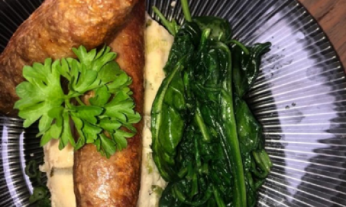 SAUSAGES WITH BUTTERBEAN MASH AND SPINACH